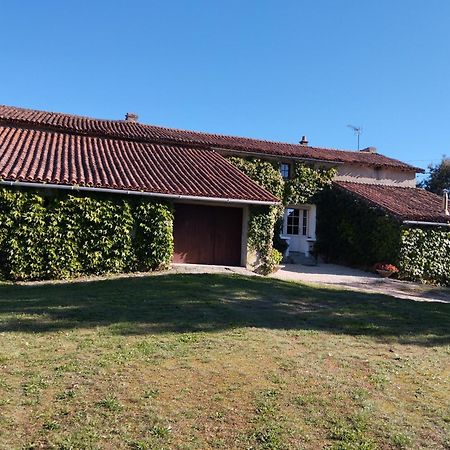 Maison Au Calme Avec Vue Etang Clesse  Extérieur photo