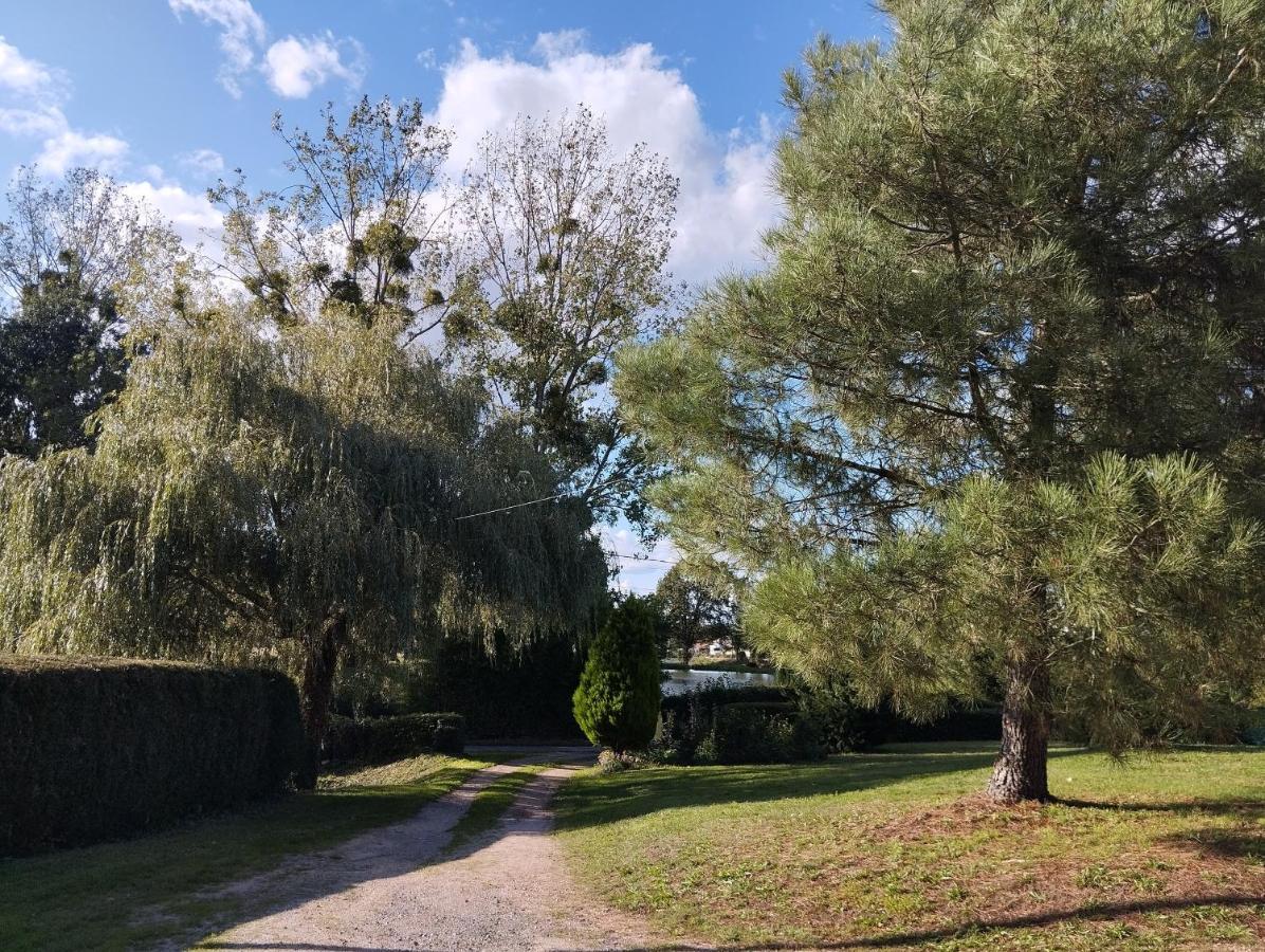Maison Au Calme Avec Vue Etang Clesse  Extérieur photo