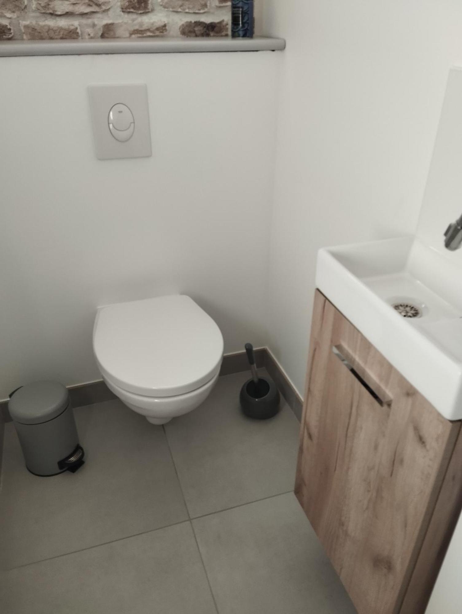 Maison Au Calme Avec Vue Etang Clesse  Extérieur photo